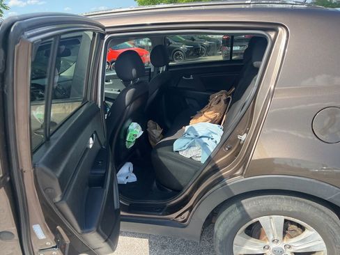 Used 2012 Kia Sportage LX w/ Navigation Pkg FWD image 10