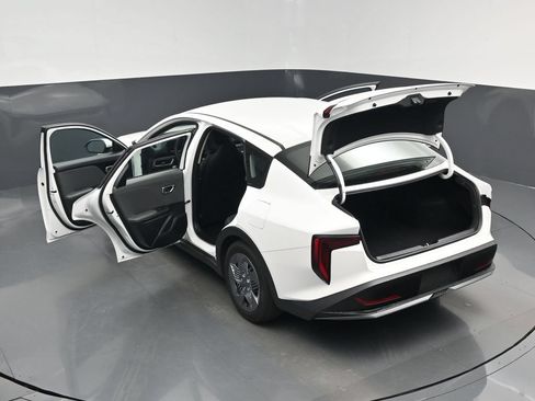Certified 2025 Kia K4 FWD image 30
