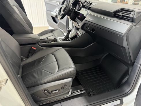 Used 2023 Audi Q3 2.0T Premium image 12
