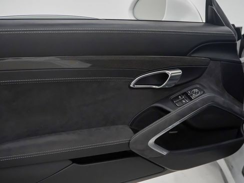 Used 2018 Porsche 911 GT3 image 18