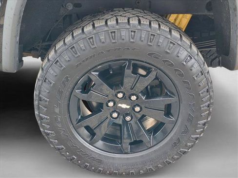 Used 2019 Chevrolet Colorado ZR2 w/ ZR2 Midnight Special Edition AWD/4WD image 22