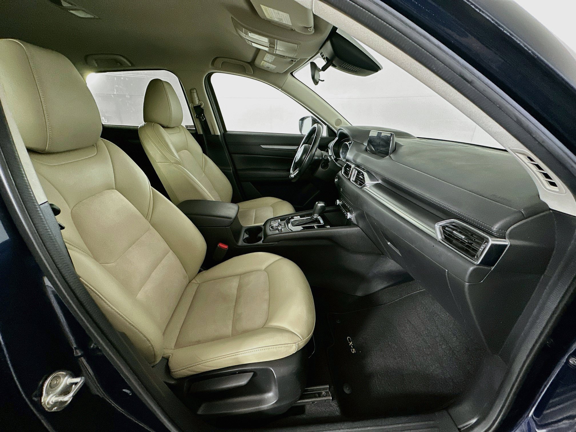 Used 2020 MAZDA CX-5 Touring FWD image 30