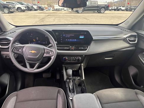 Used 2025 Chevrolet TrailBlazer LT image 22