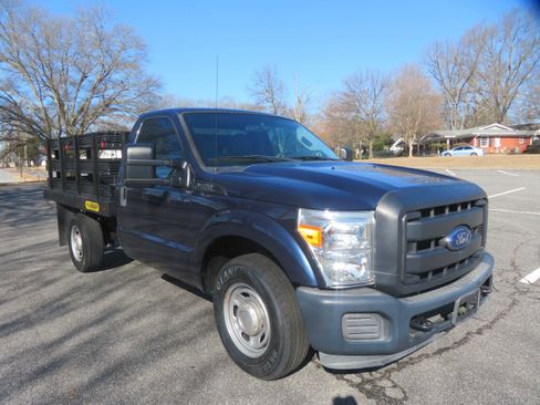 Used 2016 Ford F250 XL image 3