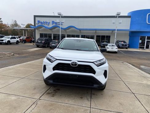 Used 2024 Toyota RAV4 LE image 3