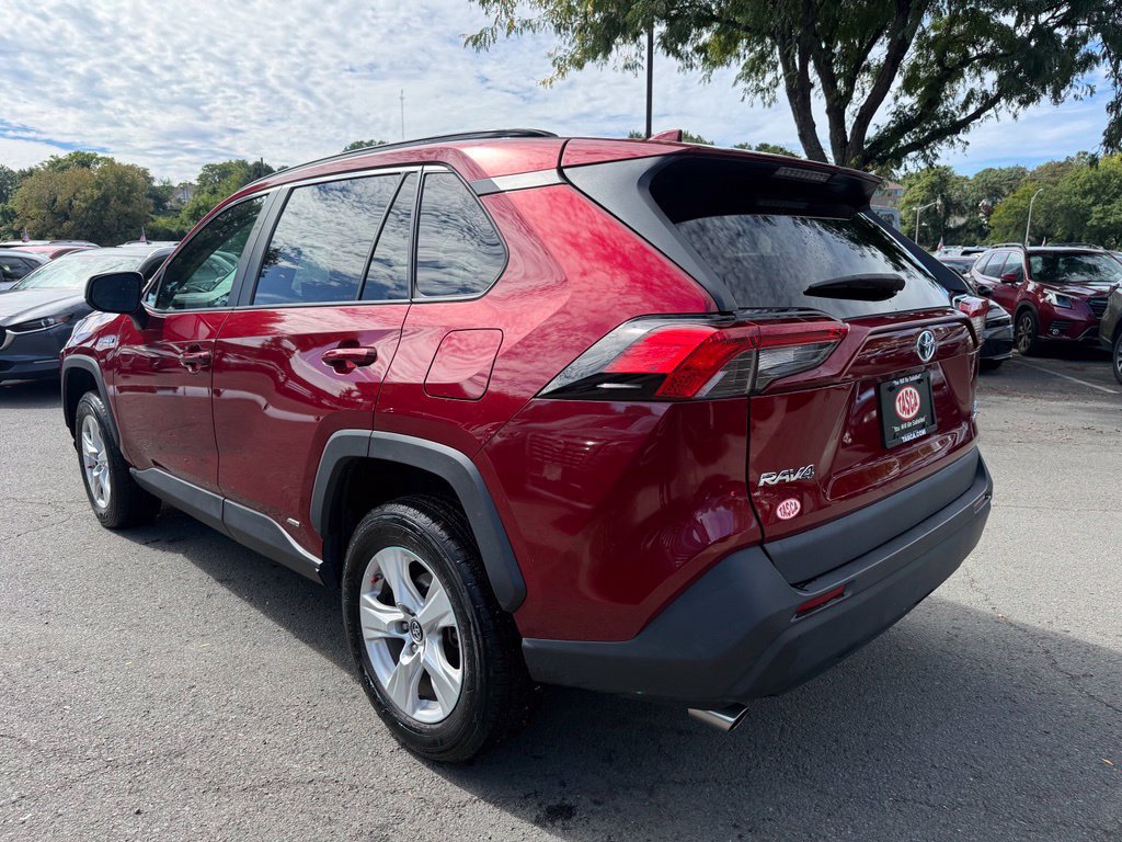 Used 2021 Toyota RAV4 LE AWD/4WD image 8