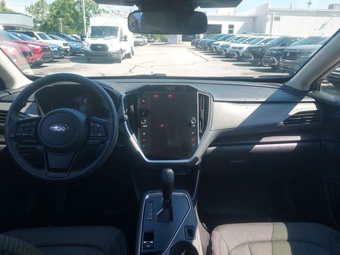 Used 2024 Subaru Crosstrek 2.0i Premium AWD/4WD image 9