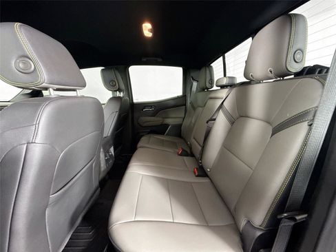 Used 2025 Chevrolet Colorado ZR2 w/ Technology Package image 29