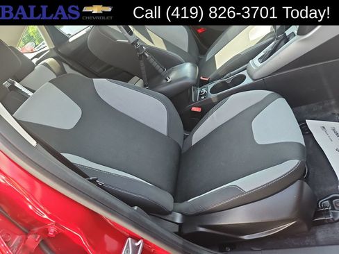 Used 2012 Ford Focus SE FWD image 26