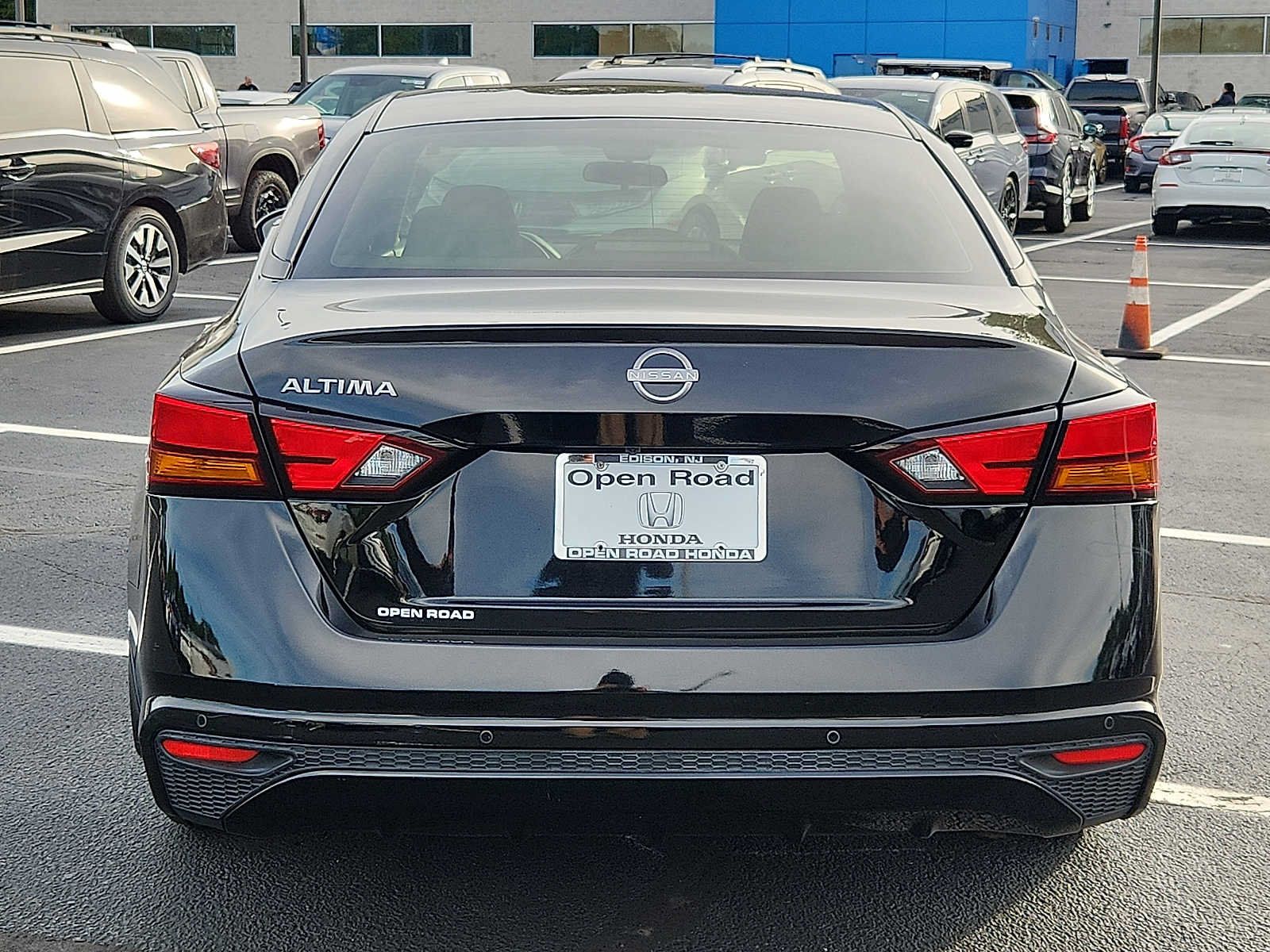 Used 2023 Nissan Altima 2.5 S FWD image 5