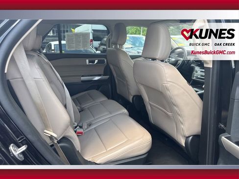 Used 2023 Ford Explorer XLT w/ Equipment Group 202A image 39