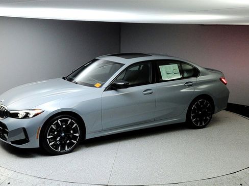 Used 2025 BMW 330i xDrive Sedan w/ M Sport Package image 14