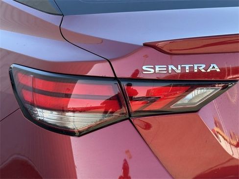 Used 2024 Nissan Sentra SR image 6