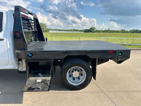 Used 2025 Chevrolet Silverado 3500 W/T AWD/4WD image 22