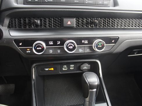 Used 2023 Honda CR-V Sport image 12