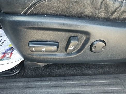 Used 2017 Toyota 4Runner 4WD image 21