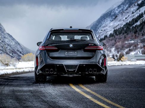 New 2026 BMW M5 Touring image 7