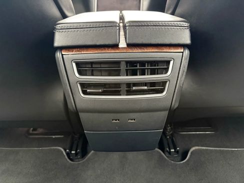 Used 2019 Tesla Model S Standard Range image 14