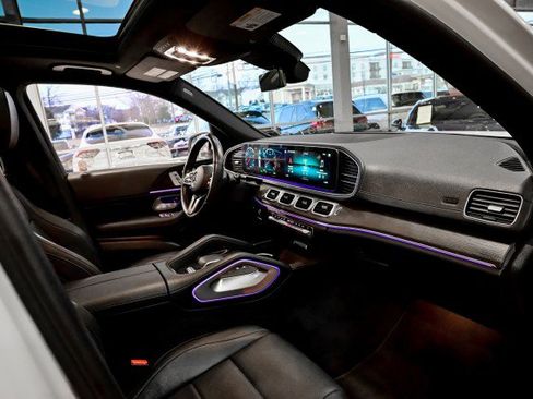 Used 2023 Mercedes-Benz GLS 450 4MATIC image 30