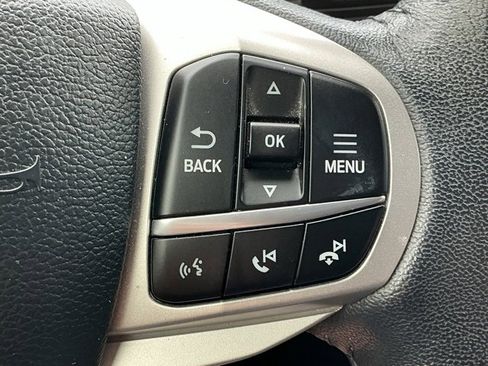 Used 2023 Ford Explorer XLT image 17