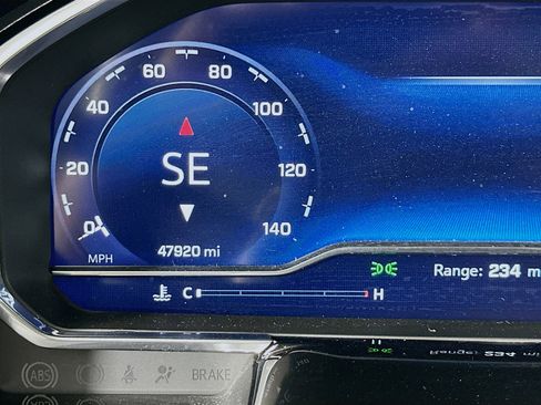 Used 2023 Chevrolet Silverado 1500 LT AWD/4WD image 18