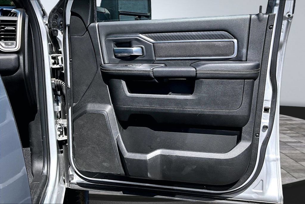 Certified 2026 RAM 2500 Big Horn AWD/4WD image 14
