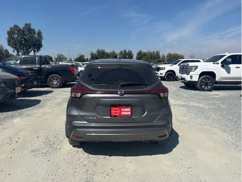 Used 2021 Nissan Kicks S image 8