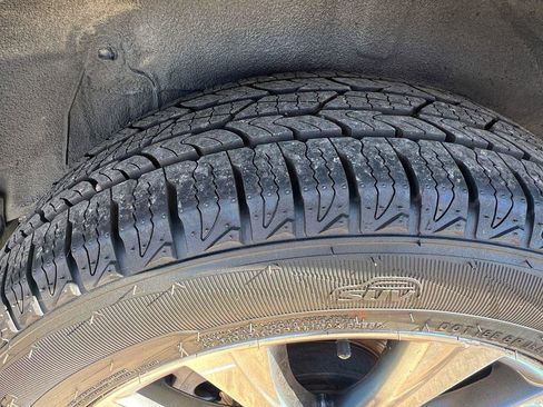 Used 2018 Toyota RAV4 Platinum image 8