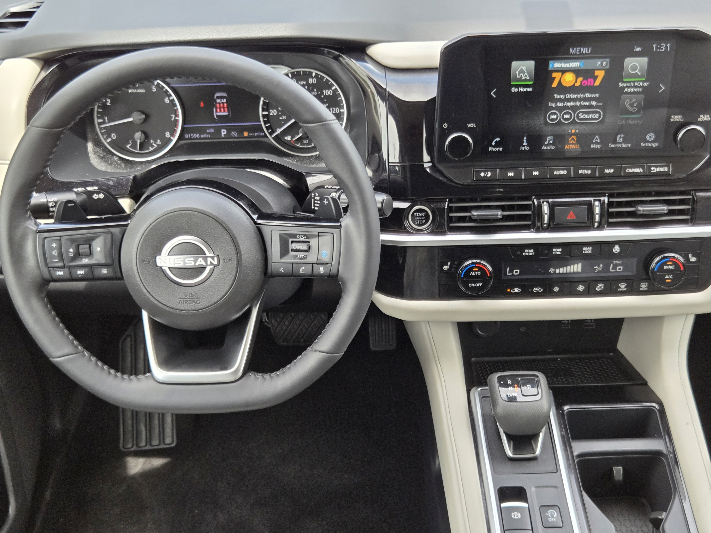 Used 2024 Nissan Pathfinder SL AWD/4WD image 23