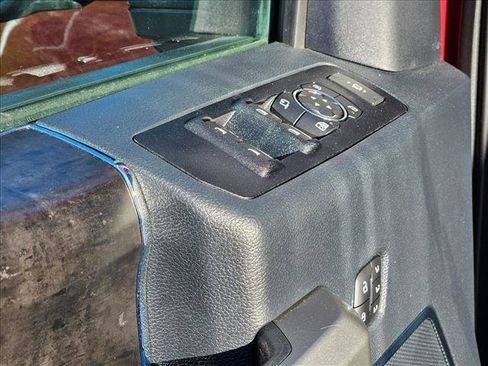 Used 2022 Ford F350 Lariat w/ Tremor Off-Road Package image 11