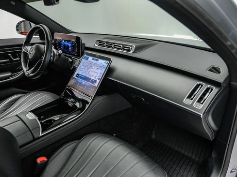 Used 2022 Mercedes-Benz S 580 4MATIC Sedan w/ AMG Line Package image 56