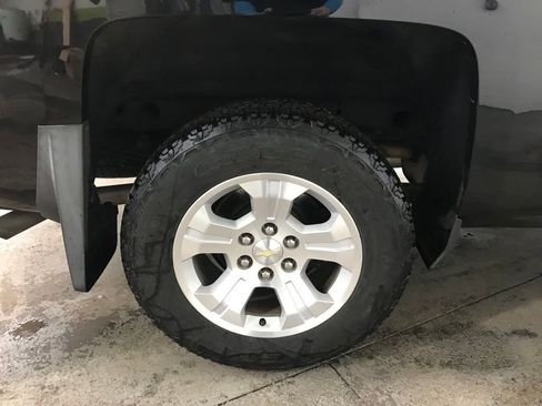 Used 2018 Chevrolet Silverado 1500 LT w/ All Star Edition image 48