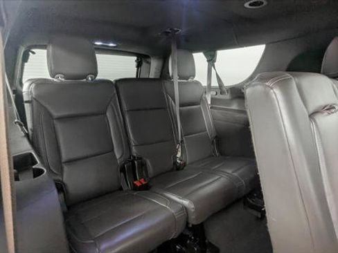 Used 2022 GMC Yukon XL SLE w/ Gmc Pro Safety Plus Package AWD/4WD image 26