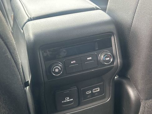 Used 2023 GMC Acadia SLE w/ Driver Convenience Package image 20