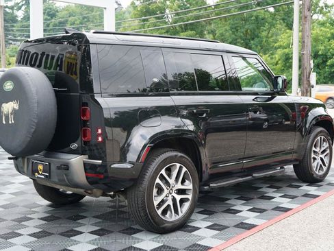 Used 2021 Land Rover Defender 110 X-Dynamic SE AWD/4WD image 10