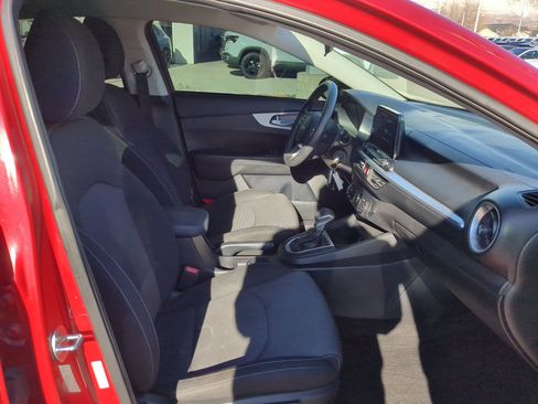 Used 2022 Kia Forte LXS image 32
