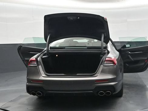 Used 2022 Maserati Quattroporte Modena Q4 AWD/4WD image 49
