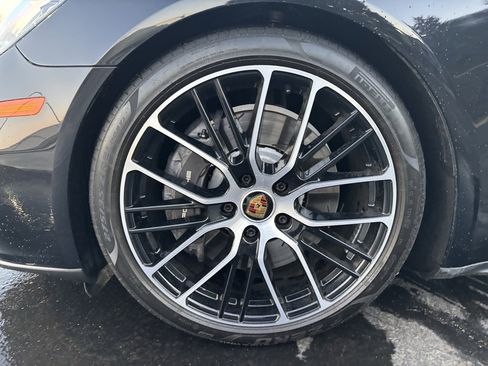 Used 2021 Porsche Panamera image 10