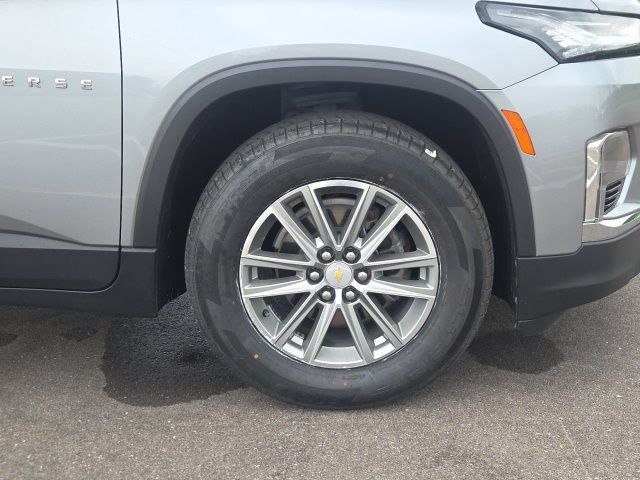 Used 2023 Chevrolet Traverse LT FWD image 4