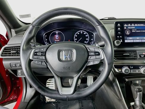 Used 2018 Honda Accord Sport image 13