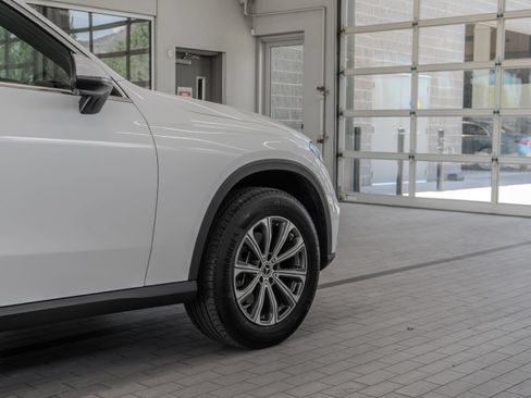 Certified 2024 Mercedes-Benz GLC 300 image 28
