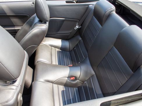 Used 2007 Ford Mustang Shelby GT500 RWD image 20