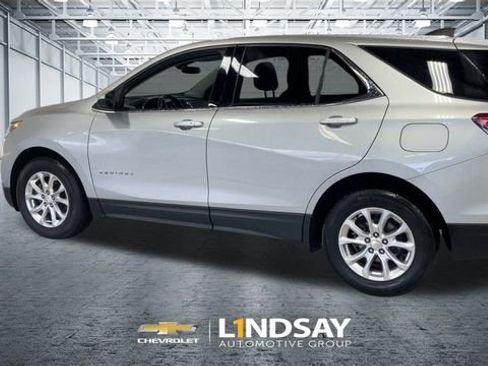 Used 2020 Chevrolet Equinox LT w/ Driver Convenience Package image 7