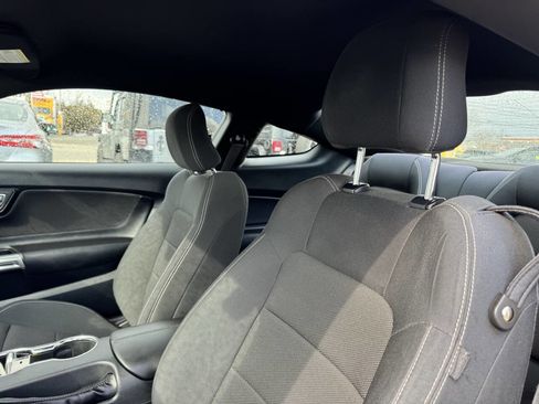 Used 2015 Ford Mustang Coupe RWD image 13