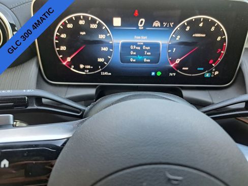 Used 2024 Mercedes-Benz GLC 300 4MATIC image 12