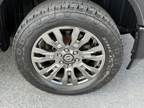 Used 2017 Nissan Titan Platinum Reserve AWD/4WD image 9