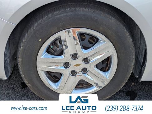 Used 2014 Chevrolet Cruze LS FWD image 10