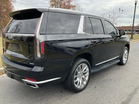 Used 2022 Cadillac Escalade Luxury image 11