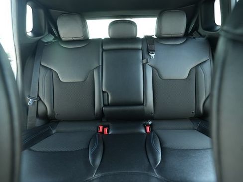 Used 2025 Jeep Compass Latitude AWD/4WD image 38