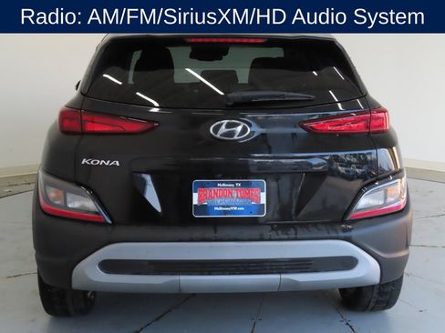 Used 2023 Hyundai Kona SEL w/ Convenience Package FWD image 4